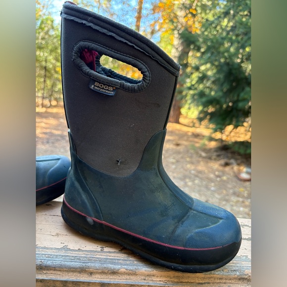 BOGS Unisex-Child Classic High Waterproof Insulated Rubber Neoprene Rain Boots - Picture 4 of 10